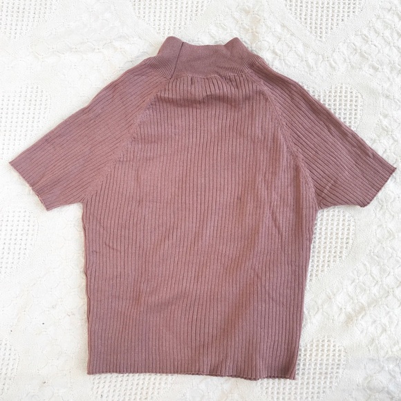 Mauve short sleeve crop - Picture 2 of 3